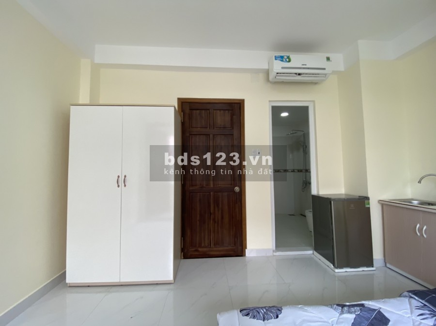 cho thuê căn hộ Bình Thạnh ban công gần phan xích long.