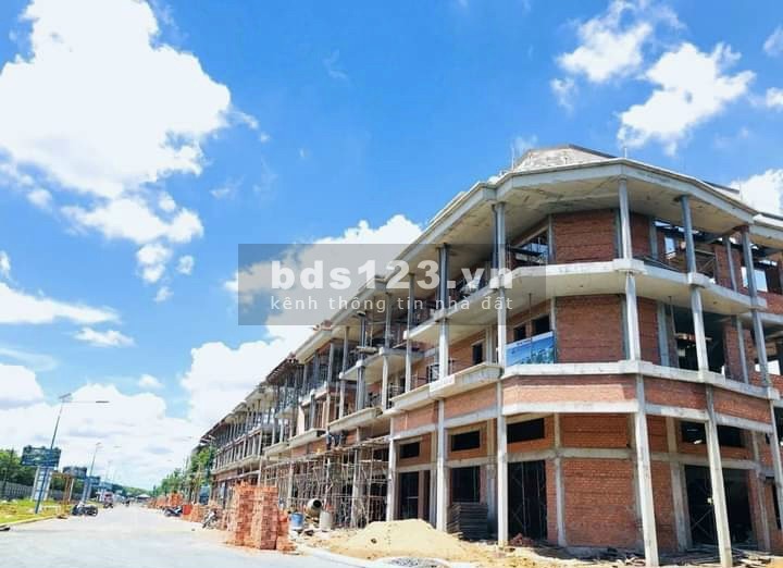 Tiến độ xây dựng thi công Thần tốc của Century City của ngõ sân bay Long Thành hoàn thiện 80%