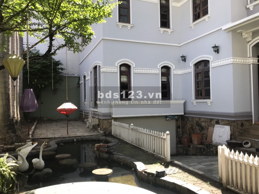 Cho thuê biệt thự Phường 7 Tân Bình 20x21m nhà sạch sẽ, sân vườn rộng,Gara xe hơi giá thuê 55 triệu