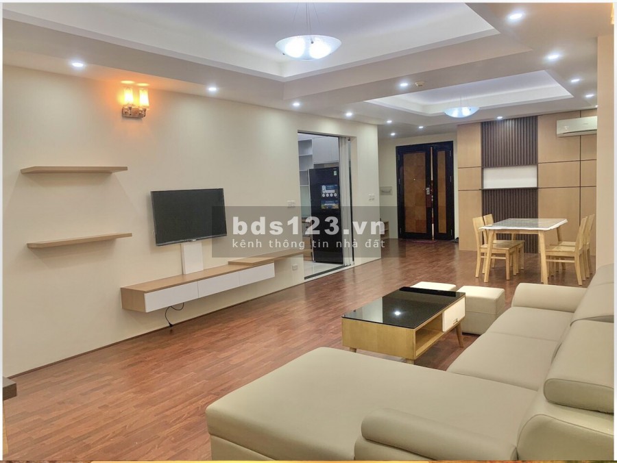 Cho thuê căn hộ E1 Ciputra, 3 ngủ, 123m2, đầy đủ đồ. Giá 17 triệu - liên hệ: 0973781843 Ánh.