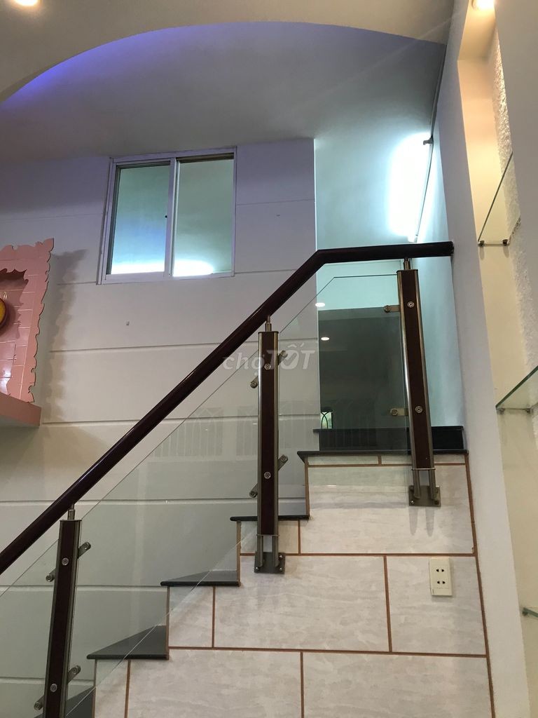 Chính chủ cần cho thuê căn hộ ngay Trung Tâm Quận 1