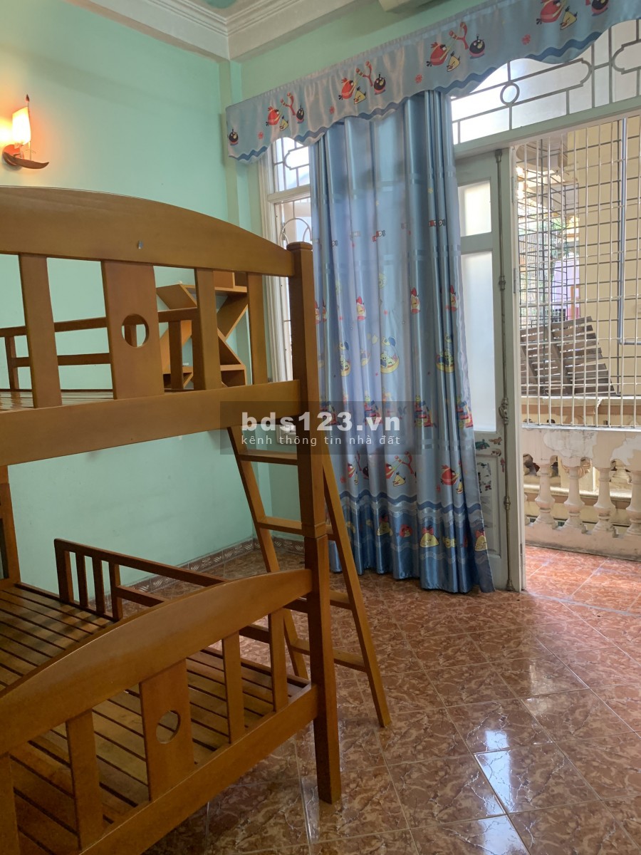 Cho thuê nhà riêng phố Khương Trung 43m2 x 4 tầng 4 ngủ full đồ 10 triệu. Lh 0377983070