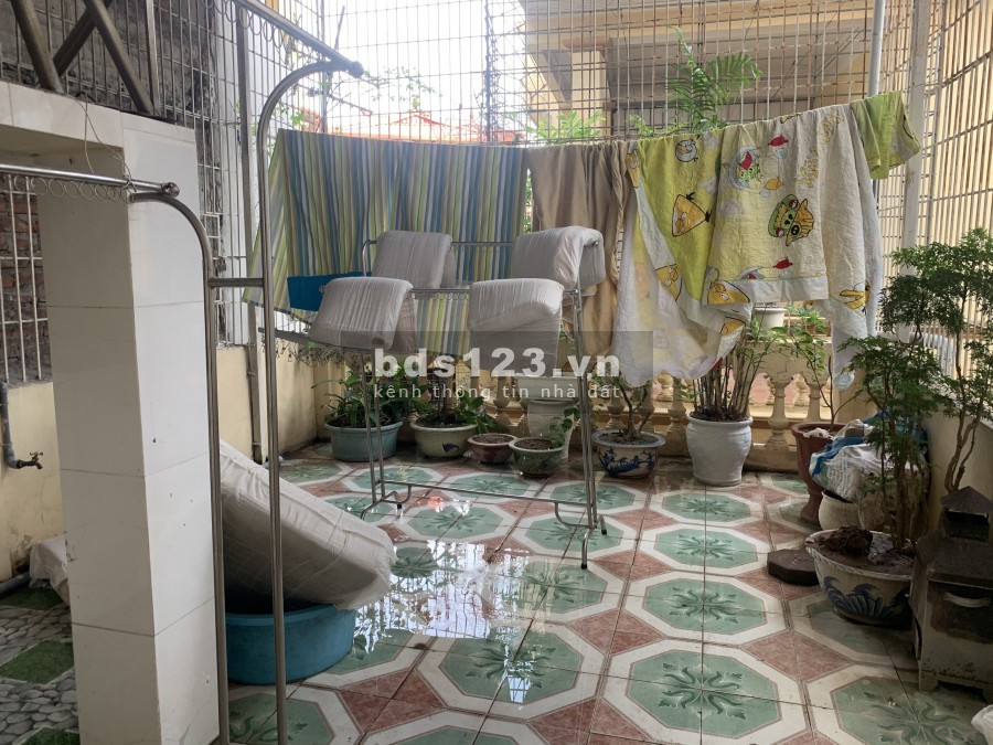 Cho thuê nhà riêng phố Khương Trung 43m2 x 4 tầng 4 ngủ full đồ 10 triệu. Lh 0377983070