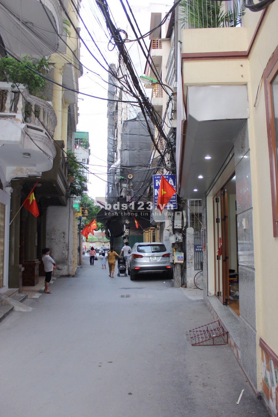 Cho thuê văn phòng tại Lê Trọng Tấn, Khương Mai, diện tích 60m2 x 3 tầng giá 13tr/ tháng
