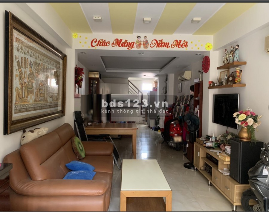 Nhà Đúc BTCT Trịnh Bình Trọng Q5 giáp Q1. DT 3.5x14M Giá 7,5 tỷ