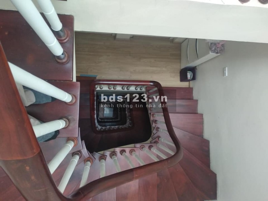 Bán nhà 5 tầng đẹp mặt ngõ ô tô 7 chỗ 294 Kim Mã 55m2 giá 8,7 tỷ. LH 0912442669