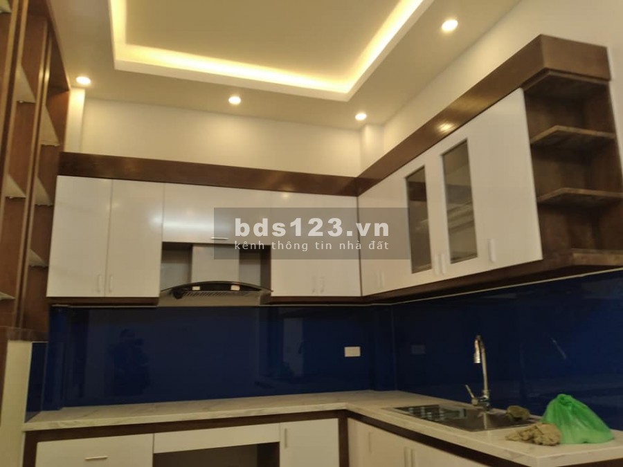 Nhà đẹp Quận Cầu Giấy, lô góc 2. mặt tiền, ô tô vào nhà giá 5.7 tỷ, lh 0961427470