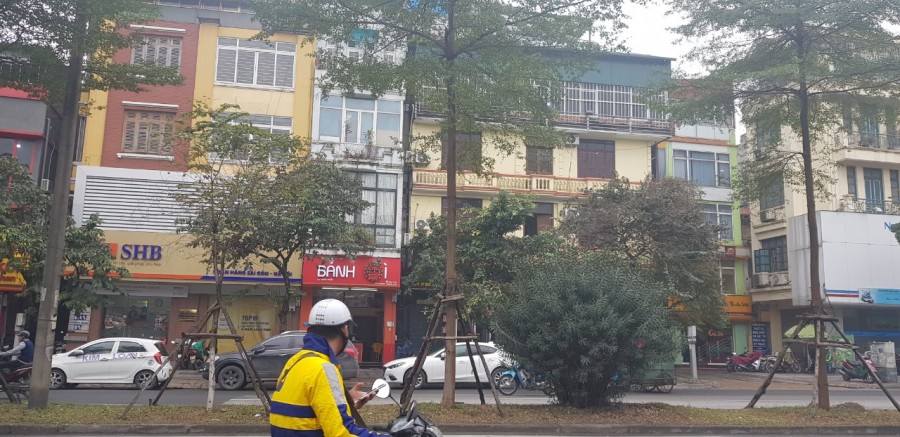 Bán Nhà Mặt Phố Liễu Giai Ba Đình, KD sầm uất, vỉa hè, dt 100m2, mt 6.2m, giá 50 tỷ