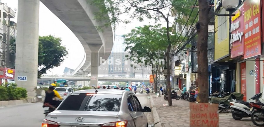 Bán nhà 2 mặt phố, lô góc Cầu Giấy, vỉa hè, ô tô, kinh doanh dt 215m2 mt 15m giá 70 tỷ