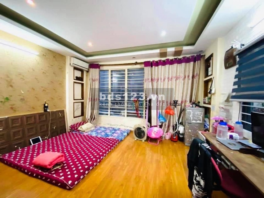 Phố Hàng Bông, nhà mới đẹp ở ngay 50m, 6 tầng đúc, mt 6m,…