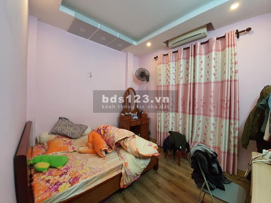 Bán Thanh Lý GẤP nhà 4 tầng Tây Sơn, Đống Đa 23m2, 2 tỷ.