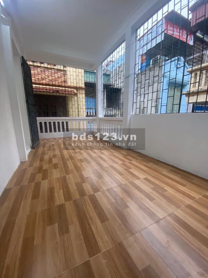 Cần Bán Nhà phố Đê Trần Khát Chân 45m2, 3 tầng mặt tiền 7m, 3 phòng ngủ, 2 wc,Sổ đỏ chính chủ giá 2 tỷ 850tr