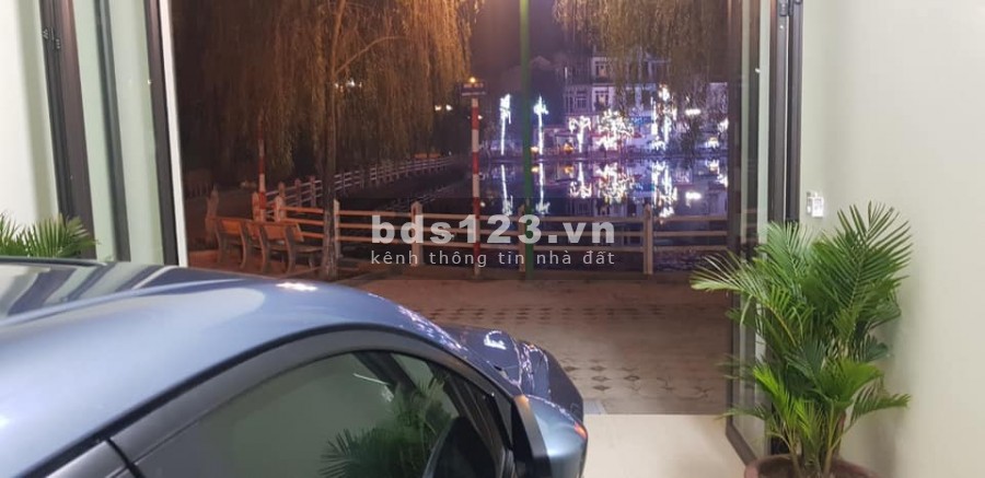 Nhà nguyên căn Phúc Lợi phân Lô ôtô đỗ cửa View Hồ 62m 5 tầng, còn mới ở luôn