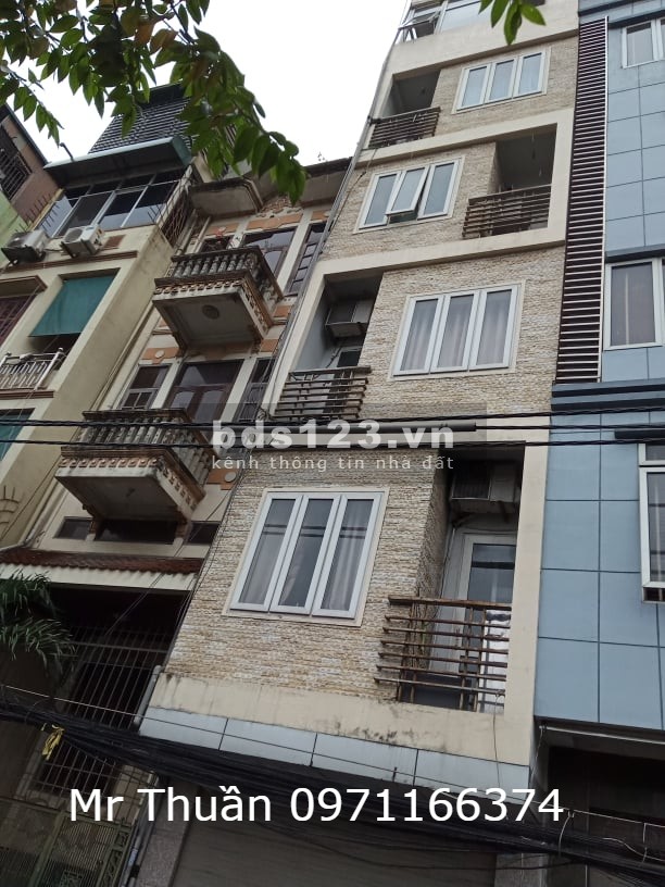 Bán nhà Trần Tử Bình, Cầu Giấy 36m2 xây 5 tầng giá 3 tỷ, ngõ thông, kinh doanh