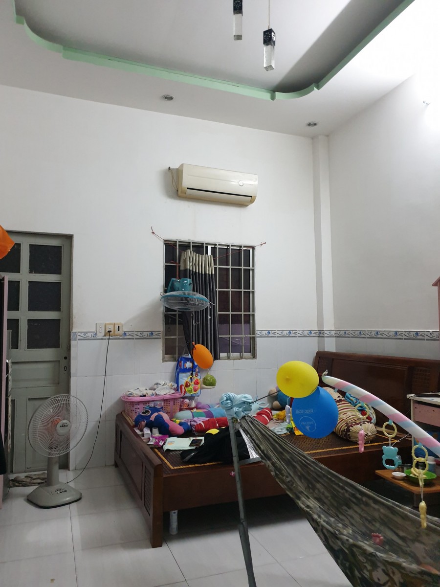 Bán Nhà C4 Bùi Văn Ba Phường Tân Thuận Đông Quận7 DT 76m2 (4x19m) 4.7 Tỷ Lh 0398586675