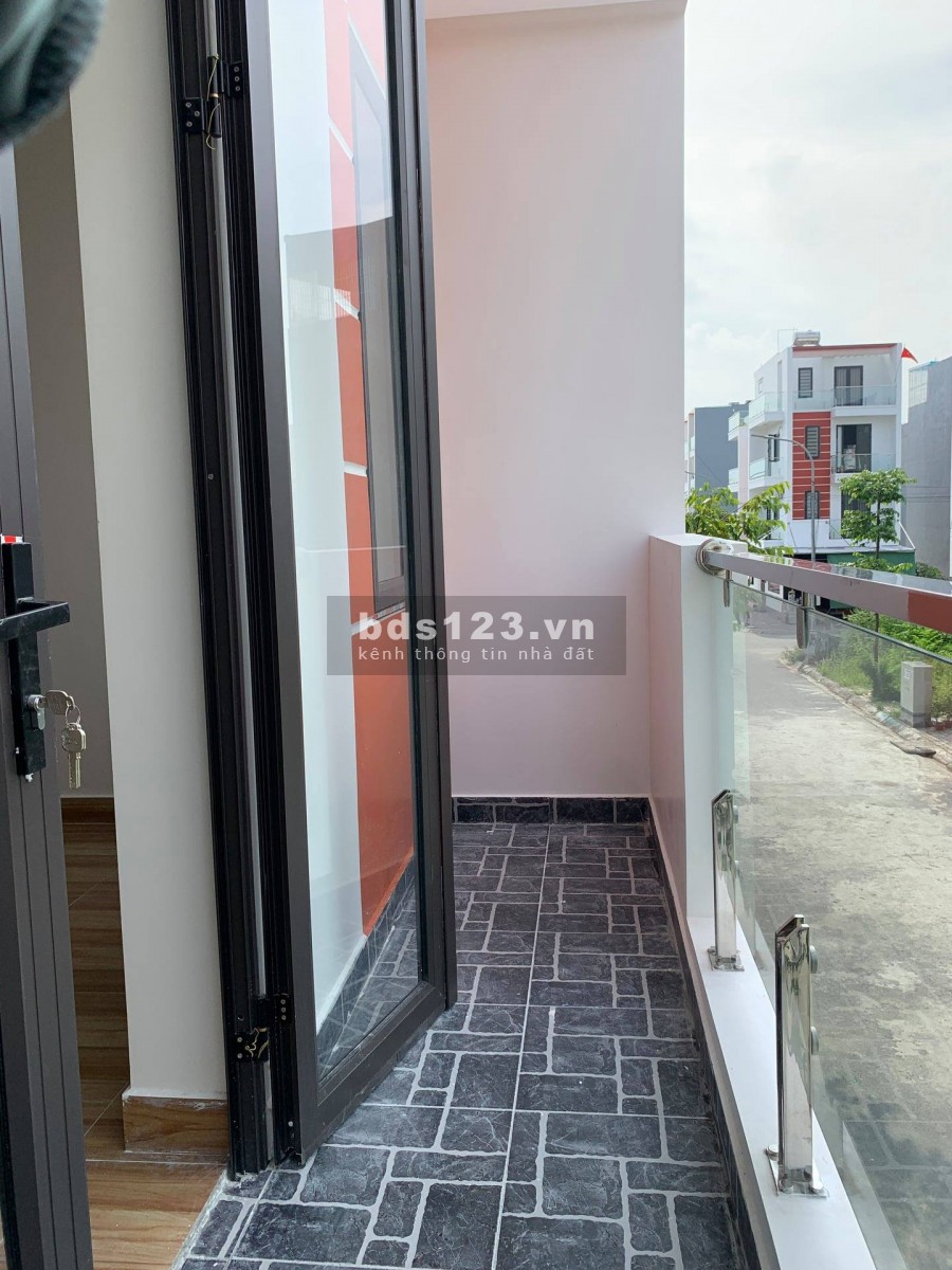 Bán nhà 4 tầng, đường 10m tại Hùng Vương, Hồng Bàng, giá 2.785 tỷ