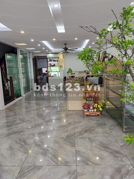 2 ô tô tránh, vỉa hè, kinh doanh, thu nhập khủng, Ngọc Lâm, Long Biên Hà Nội.