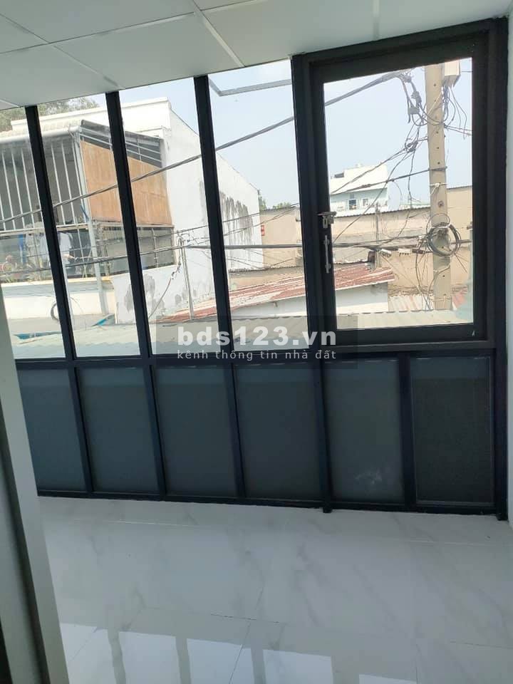 Cho thuê nhà đường số 8, Trường Thọ 2pn 1wc giá 5.5 triệu/tháng, đường rộng