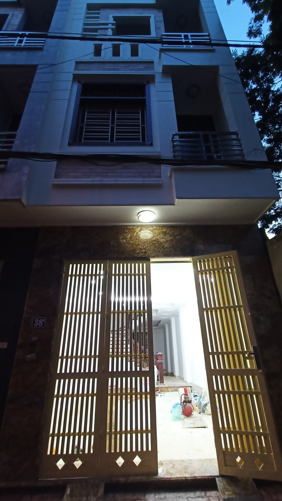 Hàng hiếm phân lô, ô tô tránh phố Tân Mai 65m2 x 4 tầng giá 9.5 tỷ. 0879 029 888