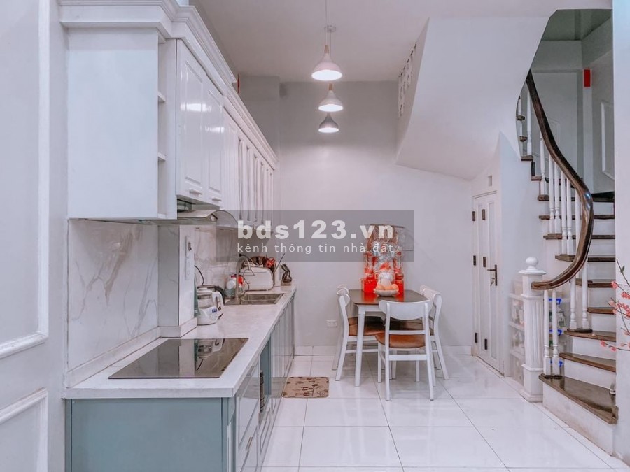 Bán nhà nguyên căn Đông Thiên, siêu phẩm mới lên, dt 25m2, giá 1.5 tỷ, miễn môi giới