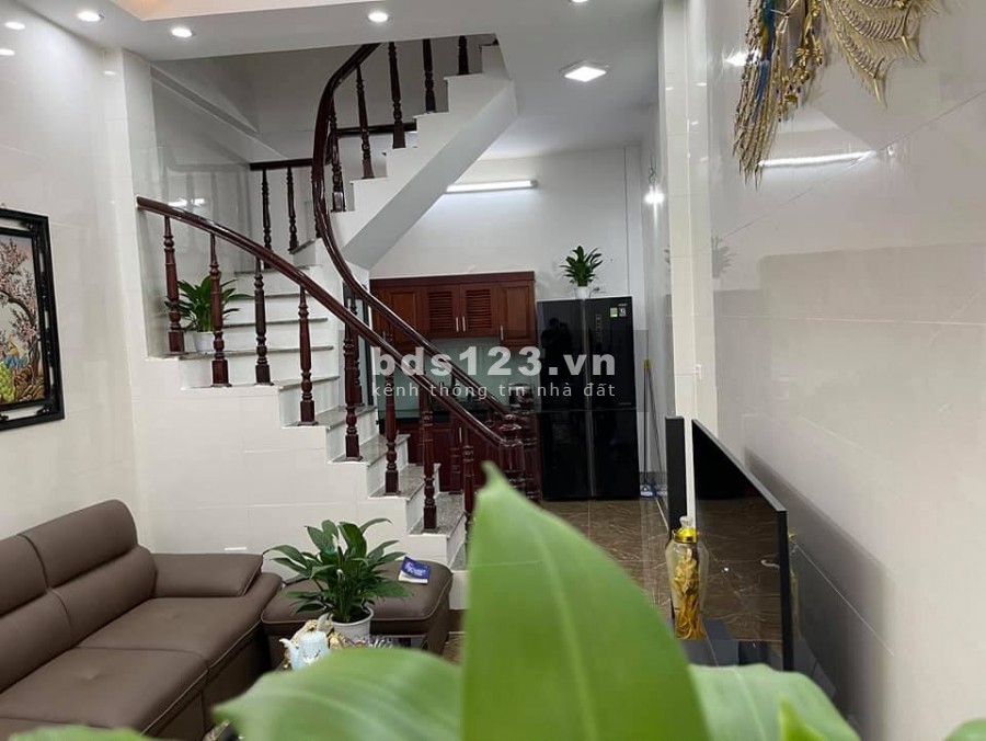 Siêu Phẩm 5* Hoàng mai ( có 1 không 2 ) ô tô đỗ cửa giá chỉ 3 tỷ
