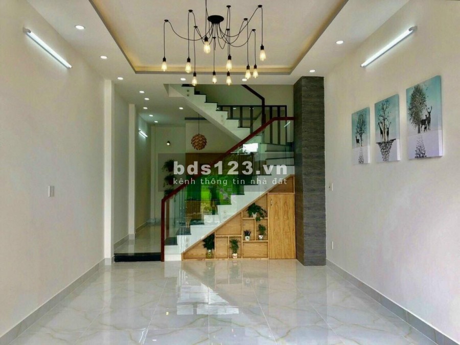 Bán nhà đường Trường Lưu, P.Long Trường, TP.Thủ Đức dt54m giá chỉ 3.98 tỷ(bớt lộc)