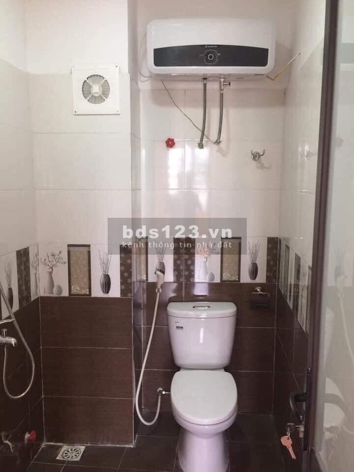 Bán nhà phố Vĩnh Hưng, DT 30m2, 5 tầng, mặt tiền 4m, giá 3,3 tỷ