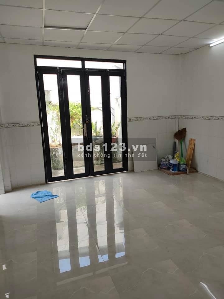 Cho thuê nhà đường số 8, Trường Thọ 2pn 1wc giá 5.5 triệu/tháng, đường rộng