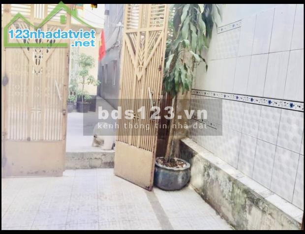 Nhà hèm 154 Âu Dương Lân phường 3 Quận 8 1 trệt 1 lửng, giá 5.9 tỷ, thương lượng