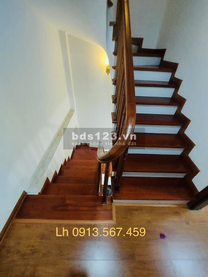 Ô tô đỗ cửa nhà gần phố, 15m ô tô tránh nhà nguyên căn mới 5 tầng, Giá 3.3 tỷ