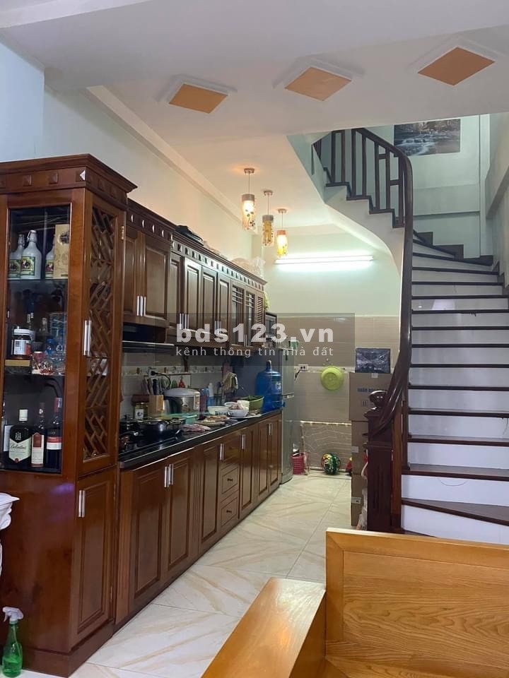 Bán nhà phố Thanh Lân, Hoàng Mai 35mx4T, ôtô đỗ cửa 2tỷ9, 0989191397