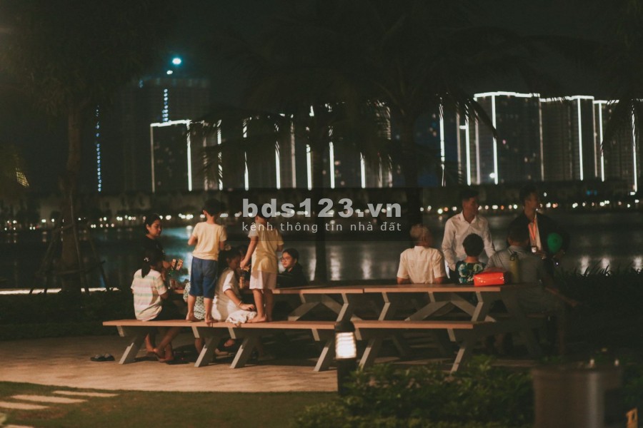 Bán căn hộ 2 pn + 1, dtsd 59m2, giá 33 tr/m2, giá 1 tỷ 950, ki HĐMB trực tiếp chủ đầu tư, Vinhomes Ocean Park