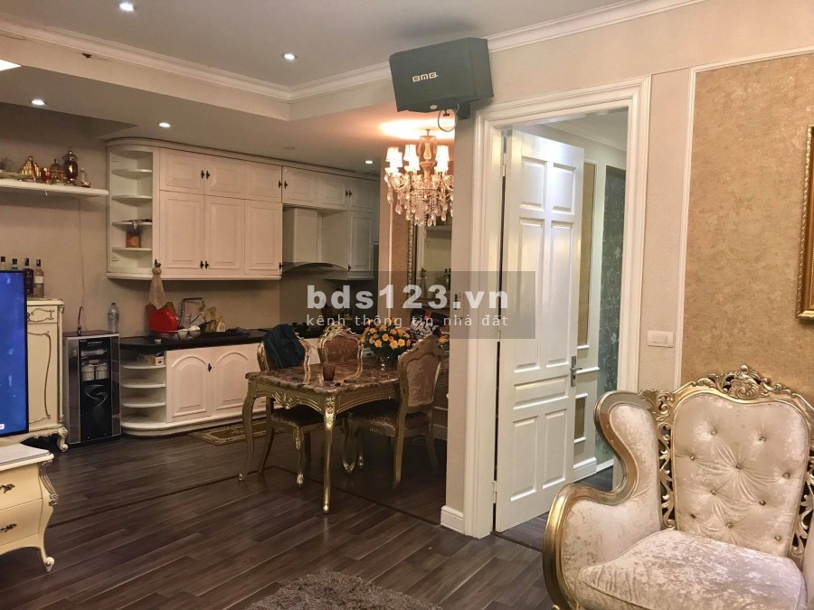Cần bán nhà gấp tại Vũ Tông Phan, Thanh Xuân dt 35m2 – 5 tầng, Giáp phố nở hậu kinh doanh