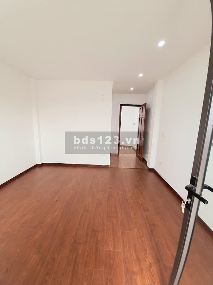 Phân lô, ô tô đỗ, 46 m2 mặt ngõ Phan Văn Trường, gara, Kinh doanh đỉnh giá bán 11.5 tỷ