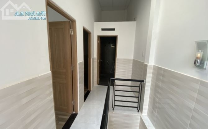 Cần bán gấp nhá khu vực Tên Lửa, Bình Tân, dt 80m2, giá 6.7 tỷ, 2 tầng, lh 0917173744