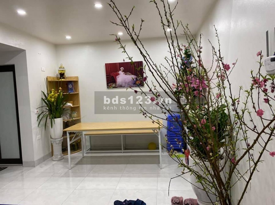 Nhỉnh 4.5 tỷ, siêu hiếm, 10m ra ô tô tránh, dt 60m2, 5 tầng, mt 5.5m, Quận Thanh Xuân