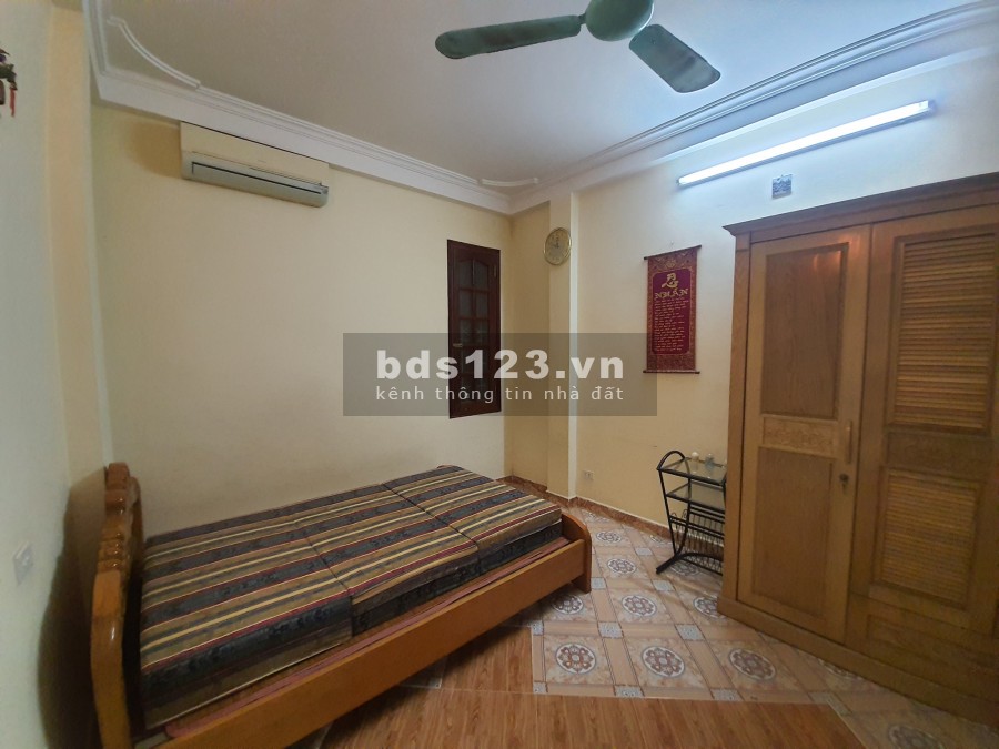 Bán nhà Đại La, gần 2 tỷ nhà 5 Tầng Sổ Riêng, trung tâm quận Hai Bà Trưng