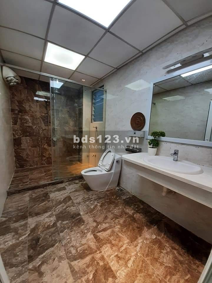 45m2 x 5 tầng SIÊU VIP, mt 4m ngay ngã tư Sở, giá 4.7 tỷ, 0988623934