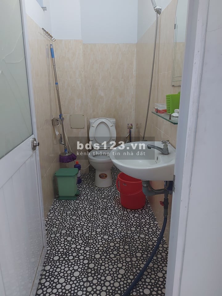 Bán gấp nhà HXH 6m Bình Hưng Hòa, Bình Tân 88m2 3 lầu giá siêu tốt, 59tr/1m.