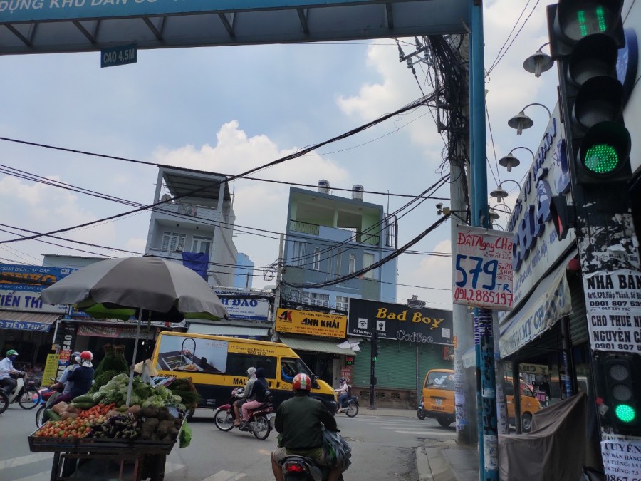Tôi cần bán xưởng mặt tiền đường nhựa ở Tổ 22, Ấp 6, Đông Thạnh huyện Hóc Môn, TP.HCM