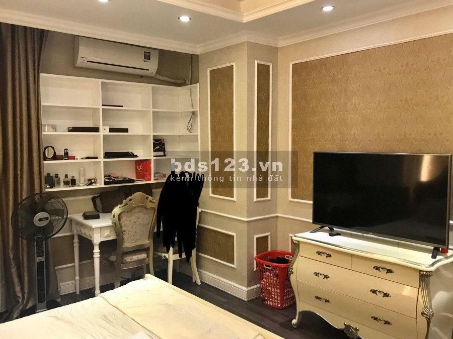 Cần bán nhà gấp tại Vũ Tông Phan, Thanh Xuân dt 35m2 – 5 tầng, Giáp phố nở hậu kinh doanh