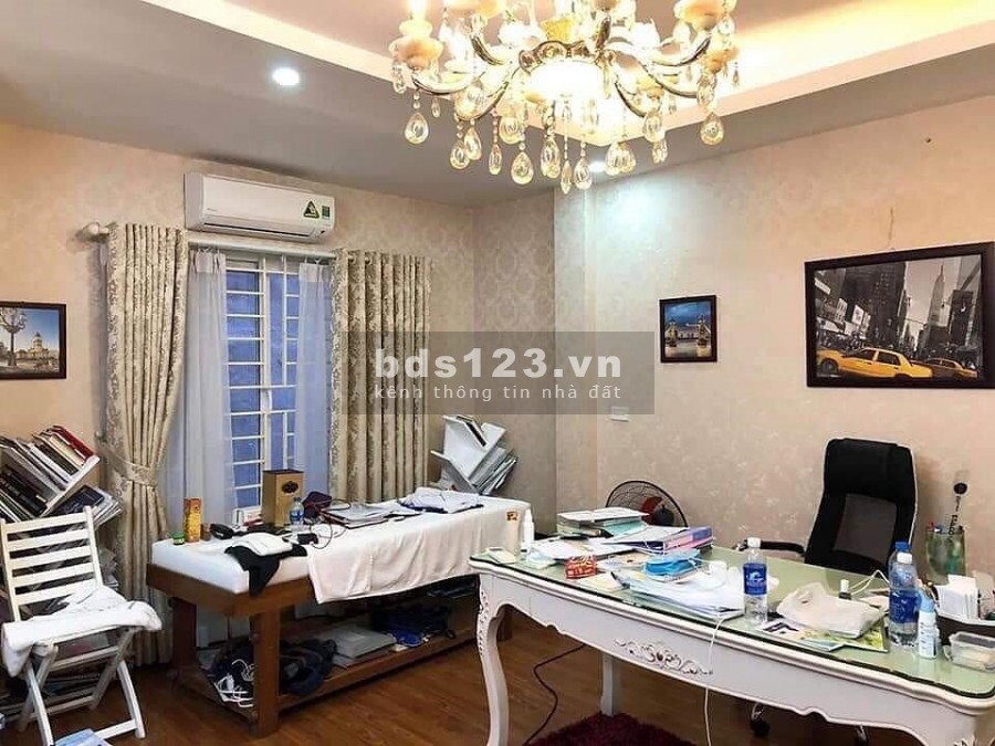 Hẻm xe hơi. 6m cần bán nhà 3 tầng dt 90m2 giá chỉ 10 tỷ thương lượng, Quận Bình Thạnh