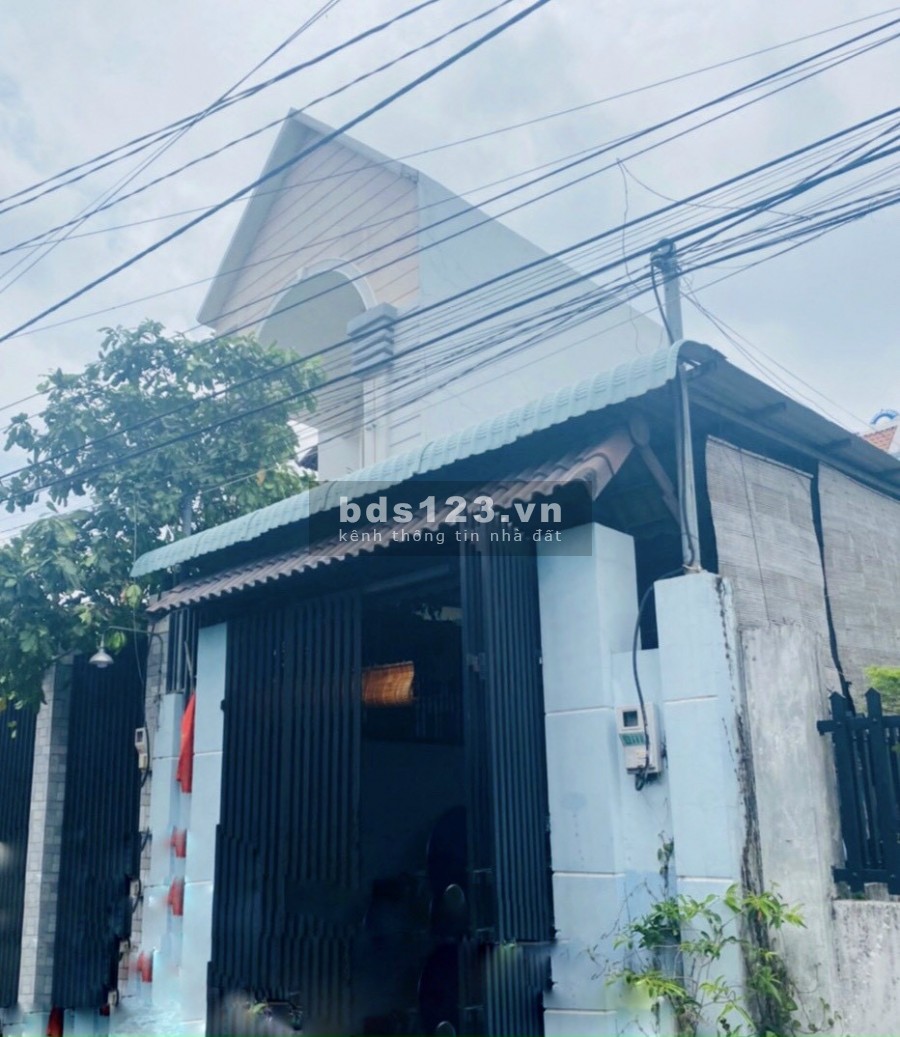 Bán nhà sổ riêng 6x25m gần chợ Phú Thọ giá 2ty8m hướng Tây Nam