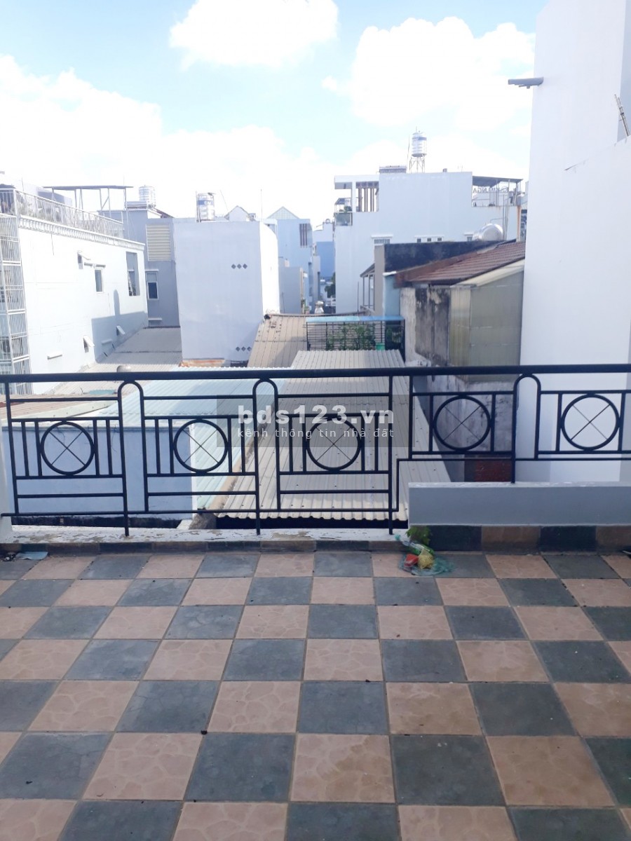 Cho thuê nhà nguyên căn (4.5*12m) hẻm 119 Nguyễn thị Tần P2 Q8