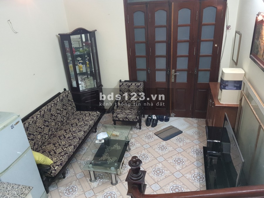 Bán nhà Đại La, gần 2 tỷ nhà 5 Tầng Sổ Riêng, trung tâm quận Hai Bà Trưng
