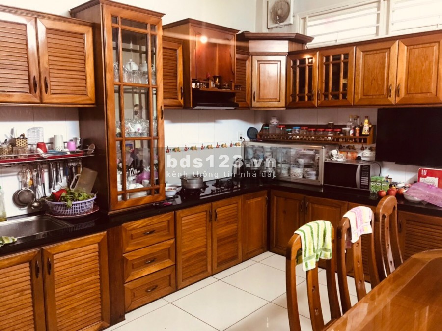 Bán gấp MT Nguyễn Quý Anh, P. Tân Sơn Nhì, Q. Tân Phú.
