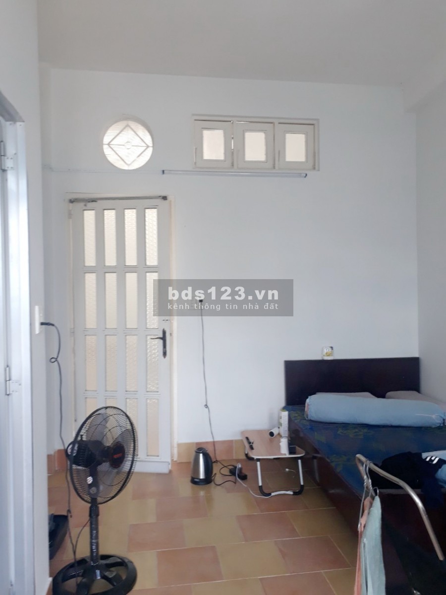 Cho thuê nhà nguyên căn (4.5*12m) hẻm 119 Nguyễn thị Tần P2 Q8