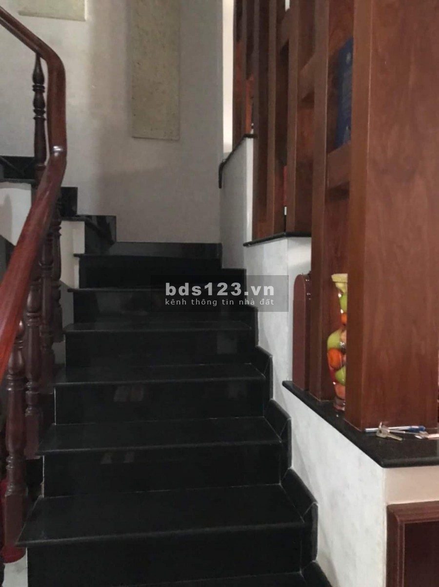 Lạc Long Quân Quận Tân Bình hẻm xe hơi 3 tấm sân thượng 50m2 giá 6.9 tỷ