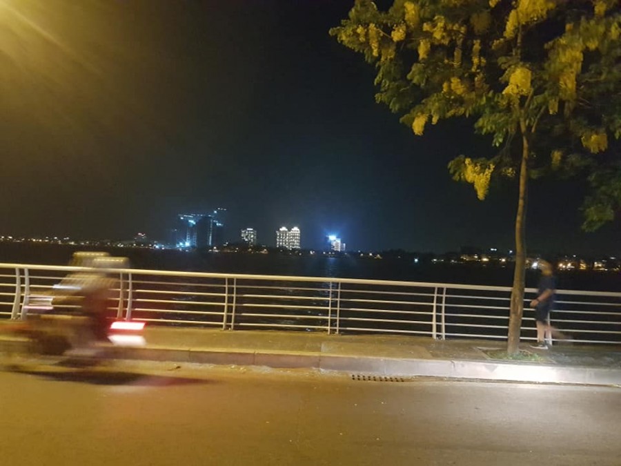 Bán nhà Võng Thị, Dt 51m, MT 4m, 5T, giá nhỉnh 5 tỷ, Tây Hồ.