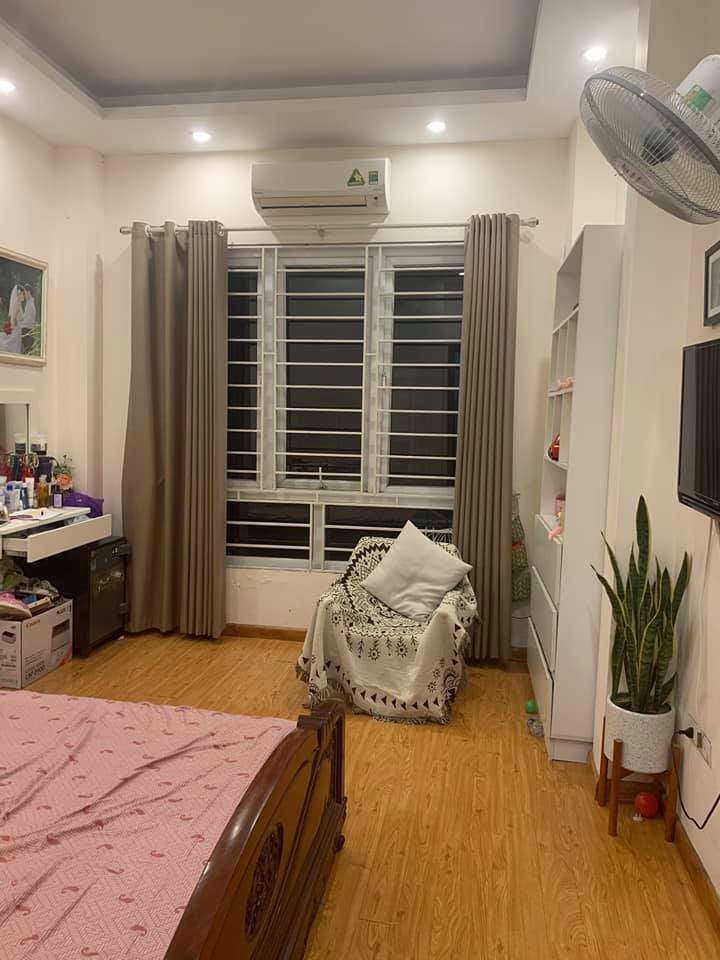 Bán nhà Võng Thị, Dt 51m, MT 4m, 5T, giá nhỉnh 5 tỷ, Tây Hồ.
